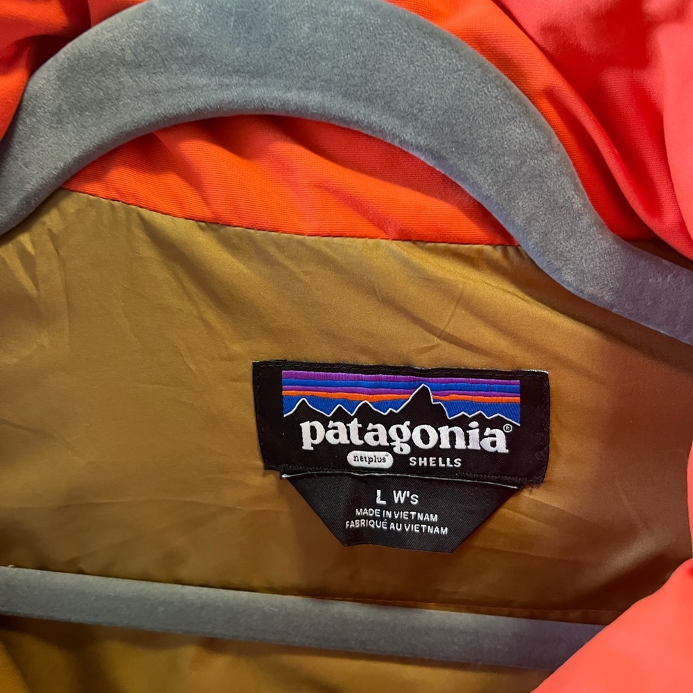 Patagonia Vibrant Orange Puffer Jacket - Picture 3 of 4